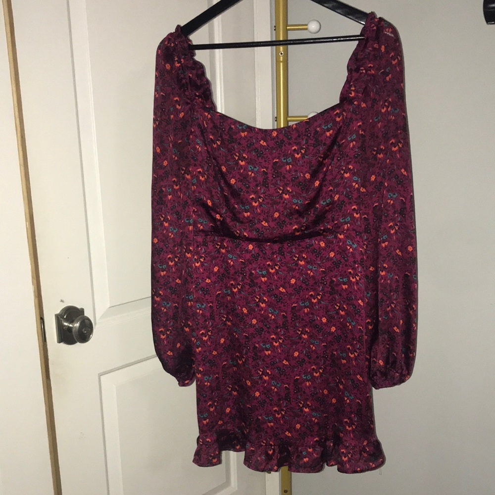 Women's Burgundy Floral Long Sleeve Mini Dress